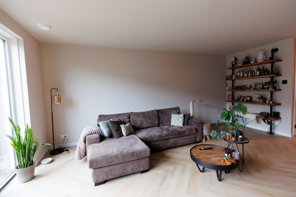 Latex spuiten & dunpleister nieuwbouw woning